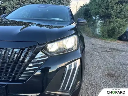 Photo 85 Peugeot 2008  Hybrid 145 e-DCS6