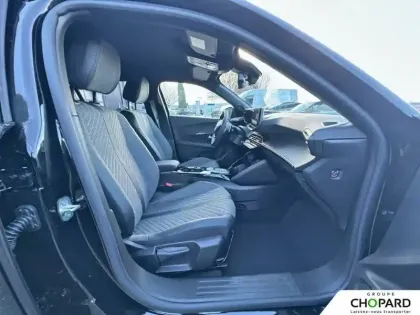 Photo 76 Peugeot 2008  Hybrid 145 e-DCS6