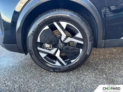 Photo 52 Peugeot 2008  Hybrid 145 e-DCS6