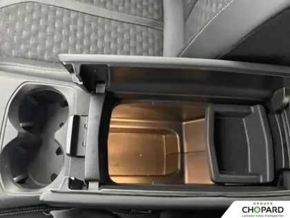 Photo 24 Peugeot 3008  Hybrid 225 e-EAT8