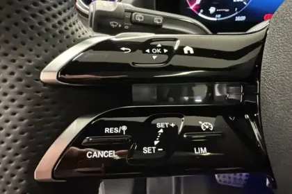 Photo 14 Mercedes GLA  200 d 8G-DCT