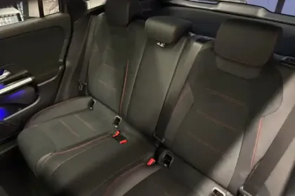 Photo 10 Mercedes GLA  200 d 8G-DCT