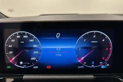 Photo 13 Mercedes GLA  200 d 8G-DCT