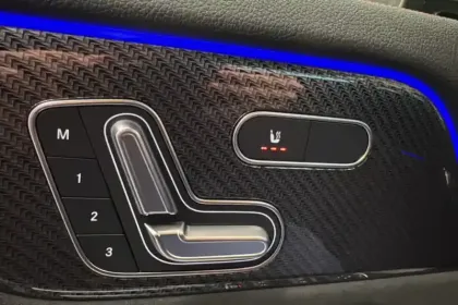 Photo 16 Mercedes GLA  200 d 8G-DCT