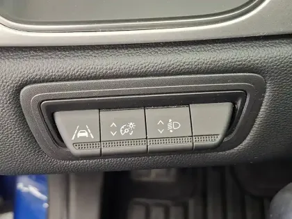 Photo 33 Renault Captur  TCe 90 - 21