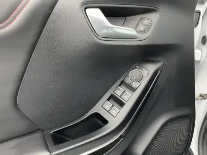 Photo 58 Ford Puma Gén. II Ph1 ST-Line X 5