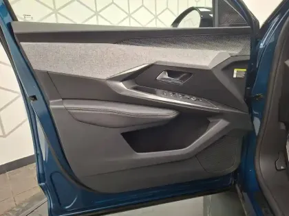 Photo 25 Peugeot 3008  Hybrid 136 e-DCS6