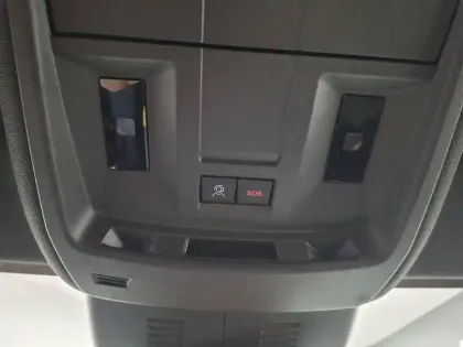 Photo 36 Peugeot 3008  Hybrid 136 e-DCS6