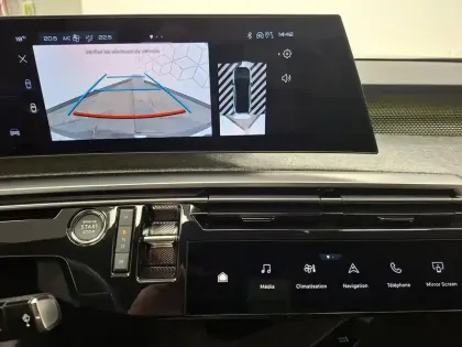 Photo 37 Peugeot 3008  Hybrid 136 e-DCS6