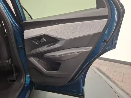 Photo 22 Peugeot 3008  Hybrid 136 e-DCS6