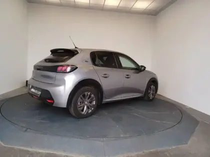 Photo 4 Peugeot 208  Electrique 50 kWh 136ch