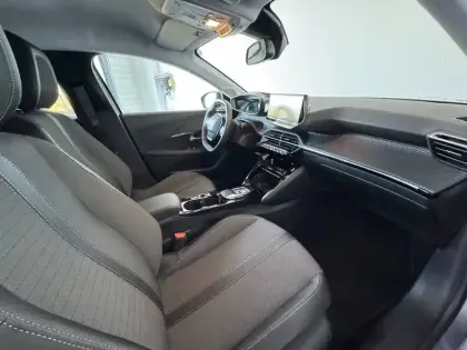 Photo 53 Peugeot 208  Electrique 50 kWh 136ch