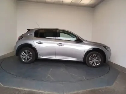 Photo 5 Peugeot 208  Electrique 50 kWh 136ch