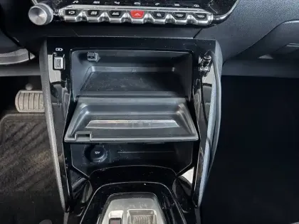 Photo 72 Peugeot 208  Electrique 50 kWh 136ch