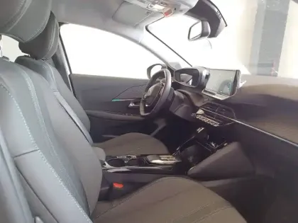 Photo 20 Peugeot 208  Electrique 50 kWh 136ch