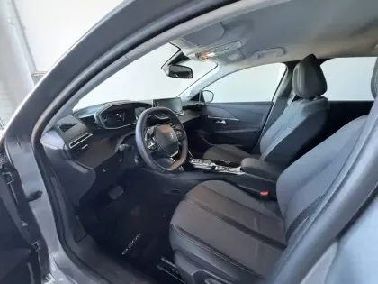 Photo 49 Peugeot 208  Electrique 50 kWh 136ch