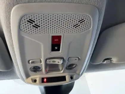 Photo 75 Peugeot 208  Electrique 50 kWh 136ch