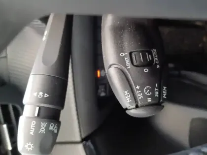 Photo 10 Peugeot 208  Electrique 50 kWh 136ch