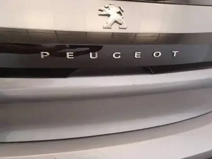 Photo 33 Peugeot 208  Electrique 50 kWh 136ch