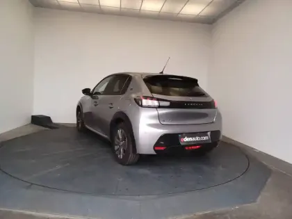 Photo 2 Peugeot 208  Electrique 50 kWh 136ch