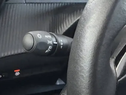 Photo 63 Peugeot 208  Electrique 50 kWh 136ch