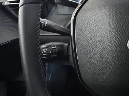 Photo 64 Peugeot 208  Electrique 50 kWh 136ch