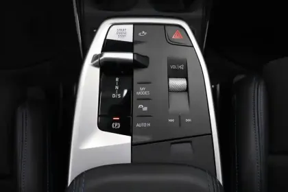 Photo 36 BMW Serie 2 Active Tourer 225e xDrive 245 ch DKG7