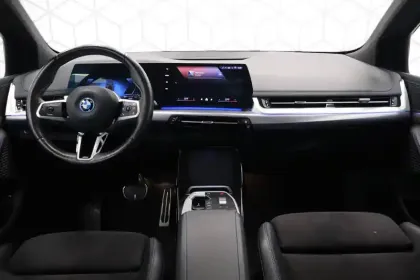 Photo 8 BMW Serie 2 Active Tourer 225e xDrive 245 ch DKG7