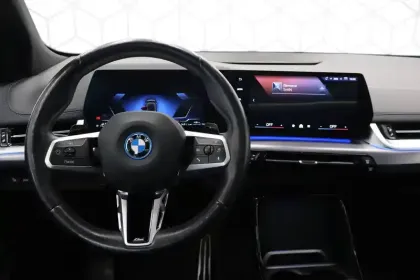 Photo 9 BMW Serie 2 Active Tourer 225e xDrive 245 ch DKG7