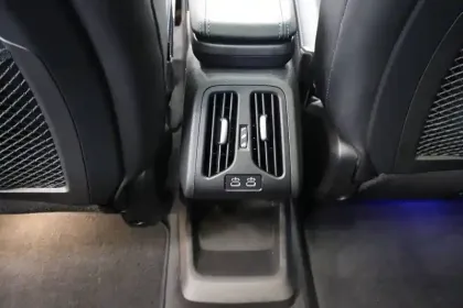 Photo 32 BMW Serie 2 Active Tourer 225e xDrive 245 ch DKG7