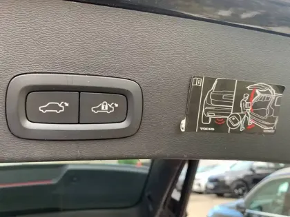 Photo 15 Volvo Xc40  T2 129 ch Geartronic 8