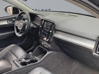 Photo 10 Volvo Xc40  T2 129 ch Geartronic 8