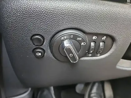 Photo 16 Mini Mini Cabriolet Cooper 136 ch DKG7