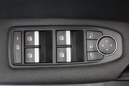 Photo 19 Renault Captur  TCe 100