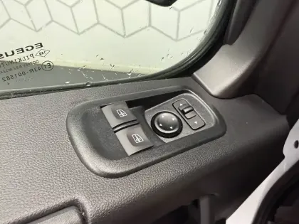 Photo 22 Renault Master  FGN TRAC F3500 L2H2 BLUE DCI 135