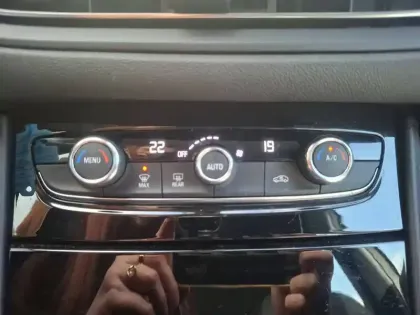 Photo 28 Opel Grandland  1.2 Turbo 130 ch