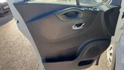 Photo 23 Nissan Nv300  FOURGON L1H1 2T8 2.0 DCI 120 BVM