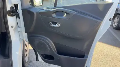 Photo 24 Nissan Nv300  FOURGON L1H1 2T8 2.0 DCI 120 BVM