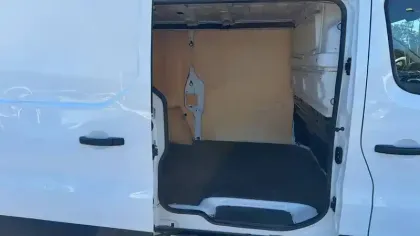 Photo 42 Nissan Nv300  FOURGON L1H1 2T8 2.0 DCI 120 BVM