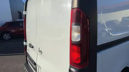 Photo 38 Nissan Nv300  FOURGON L1H1 2T8 2.0 DCI 120 BVM