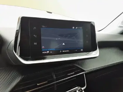 Photo 21 Peugeot 2008  PureTech 100 S&S BVM6