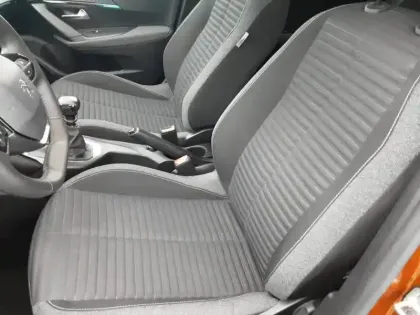 Photo 10 Peugeot 2008  PureTech 100 S&S BVM6