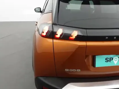 Photo 16 Peugeot 2008  PureTech 100 S&S BVM6