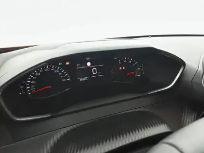 Photo 9 Peugeot 2008  PureTech 100 S&S BVM6