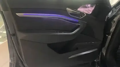 Photo 8 Audi E-tron  55 quattro 408 ch