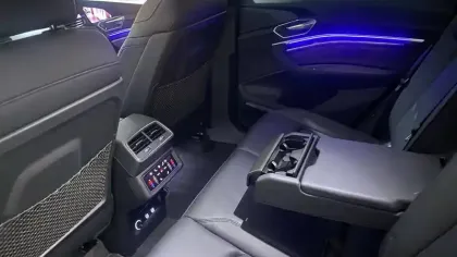 Photo 11 Audi E-tron  55 quattro 408 ch