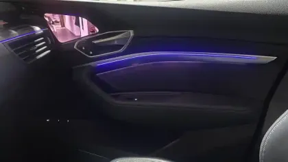 Photo 16 Audi E-tron  55 quattro 408 ch