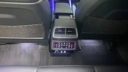 Photo 12 Audi E-tron  55 quattro 408 ch