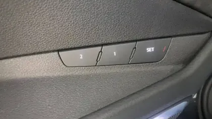 Photo 6 Audi E-tron  55 quattro 408 ch