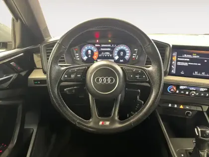 Photo 11 Audi A1  Sportback 35 TFSI 150 ch S tronic 7